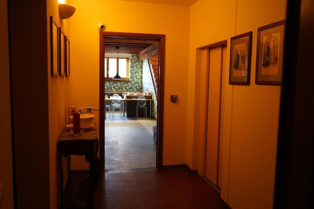 Loft Moderno Ubicato Nel Centro Storico Di Lucca Apartamento Exterior foto